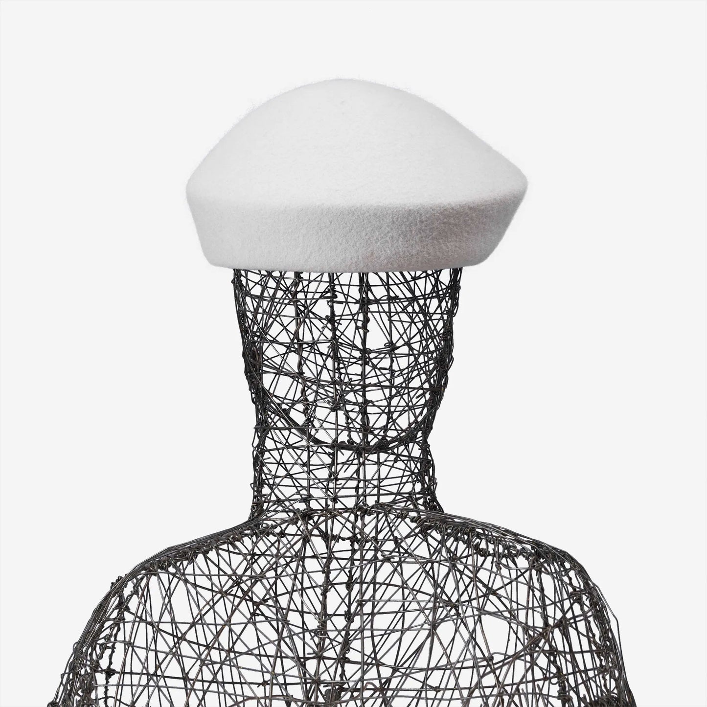 Basco asimmetrico in feltro lana LICINI COLLECTION