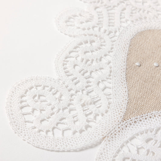 Centrotavola con stoffa color tortora