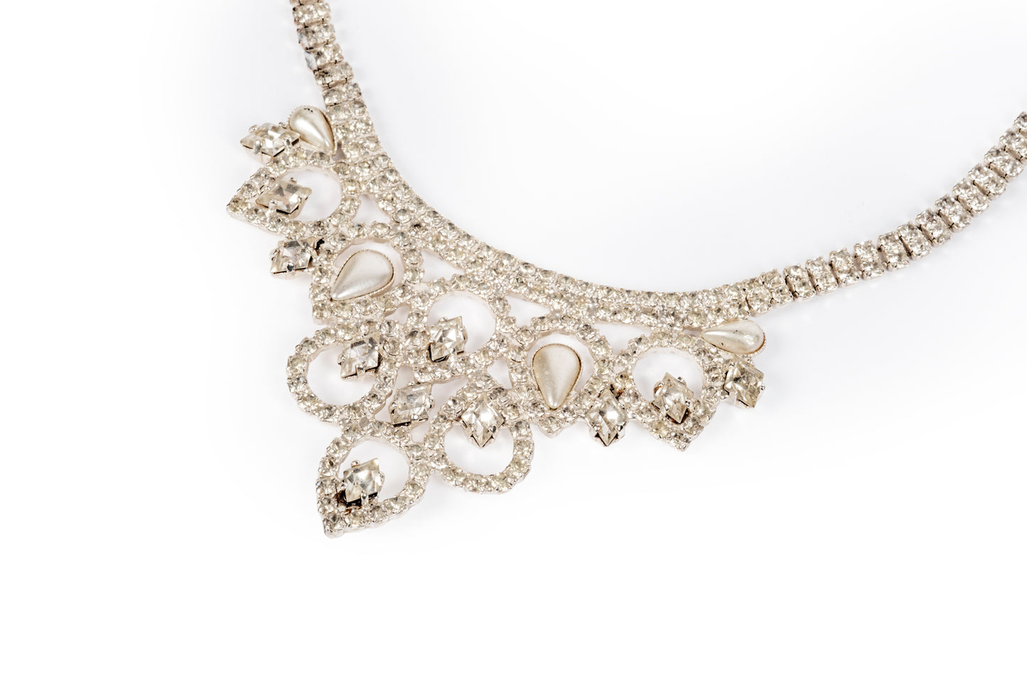 Collier corona con cristalli e perline a goccia