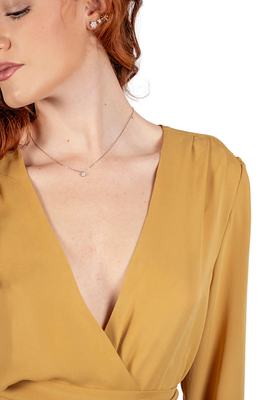 Camicia Melograno, blusa a portafoglio in seta tinta naturale