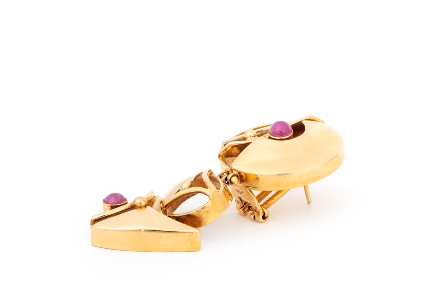 Yellow gold drop earrings with cabochon rubies
