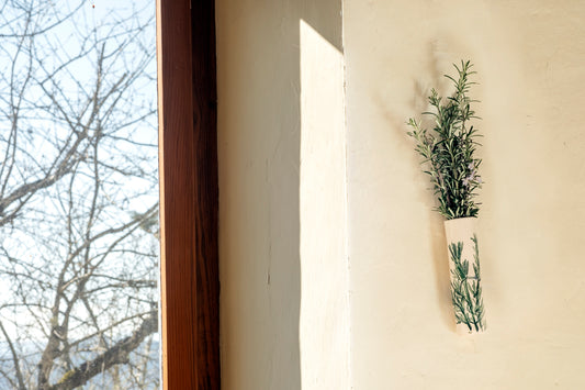 Wall-mounted spice jar