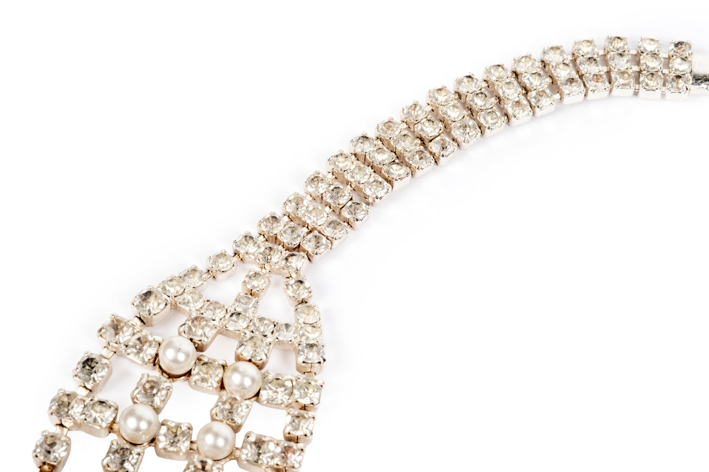 クリスタルとビーズのネックレス