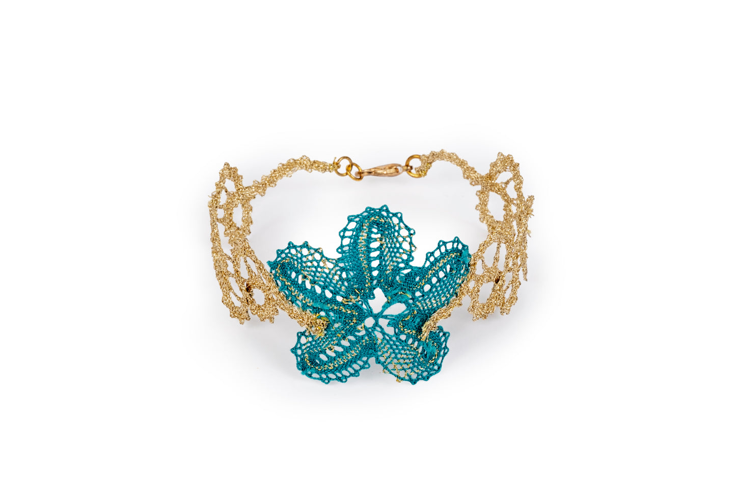 Bracciale in merletto con fiore ottanio
