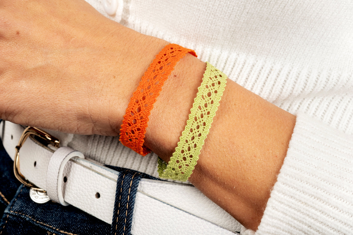 Bracciale in merletto a tombolo colore verde