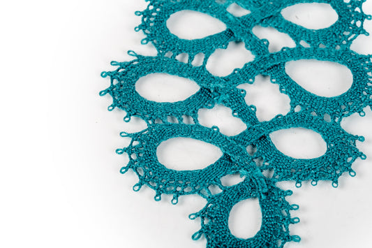 Orecchini in merletto color ottanio