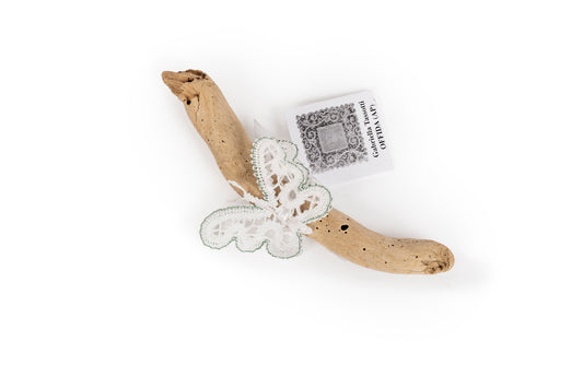 Decorazione farfallina tridimensionale in merletto a tombolo