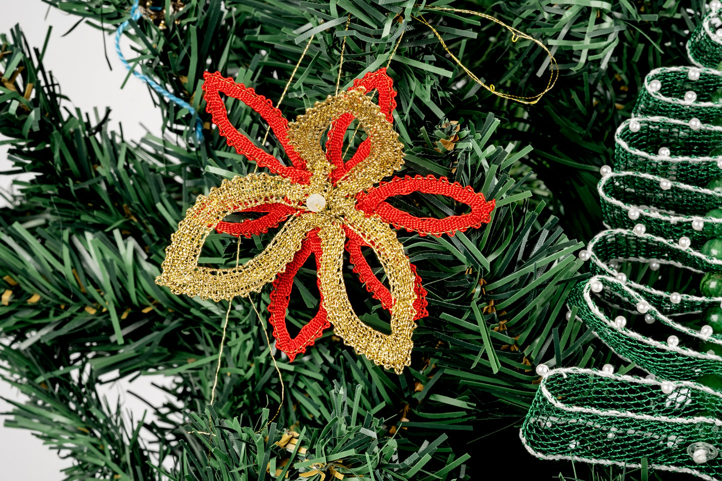 Decorazione fiore in merletto per albero di Natale, con perlina