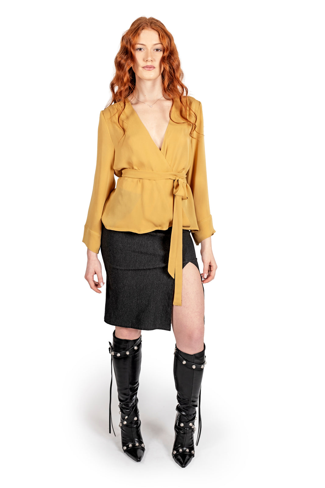 Camicia Melograno, blusa a portafoglio in seta tinta naturale