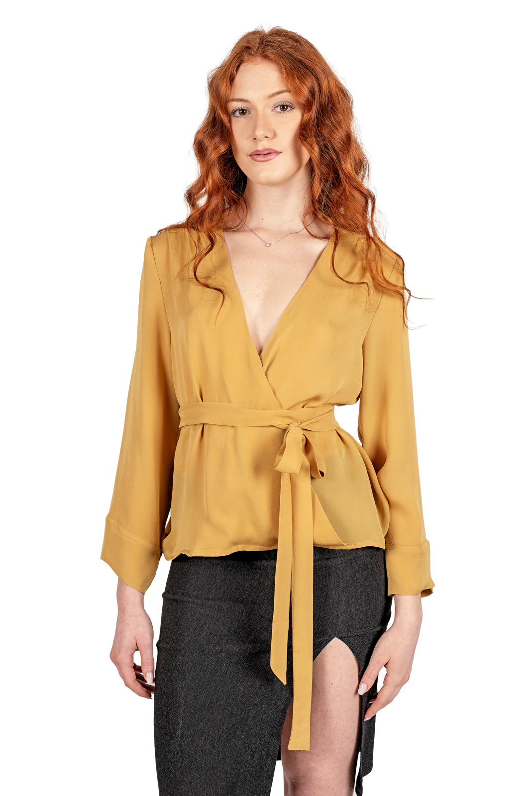 Camicia Melograno, blusa a portafoglio in seta tinta naturale