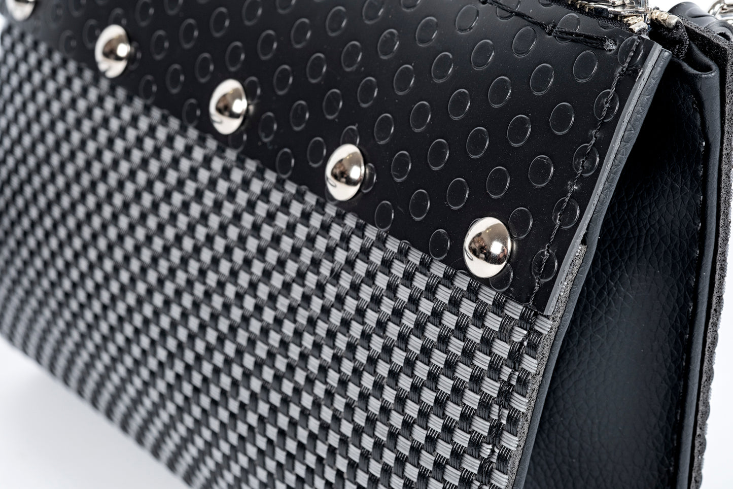 Borsa Ivy con borchiette