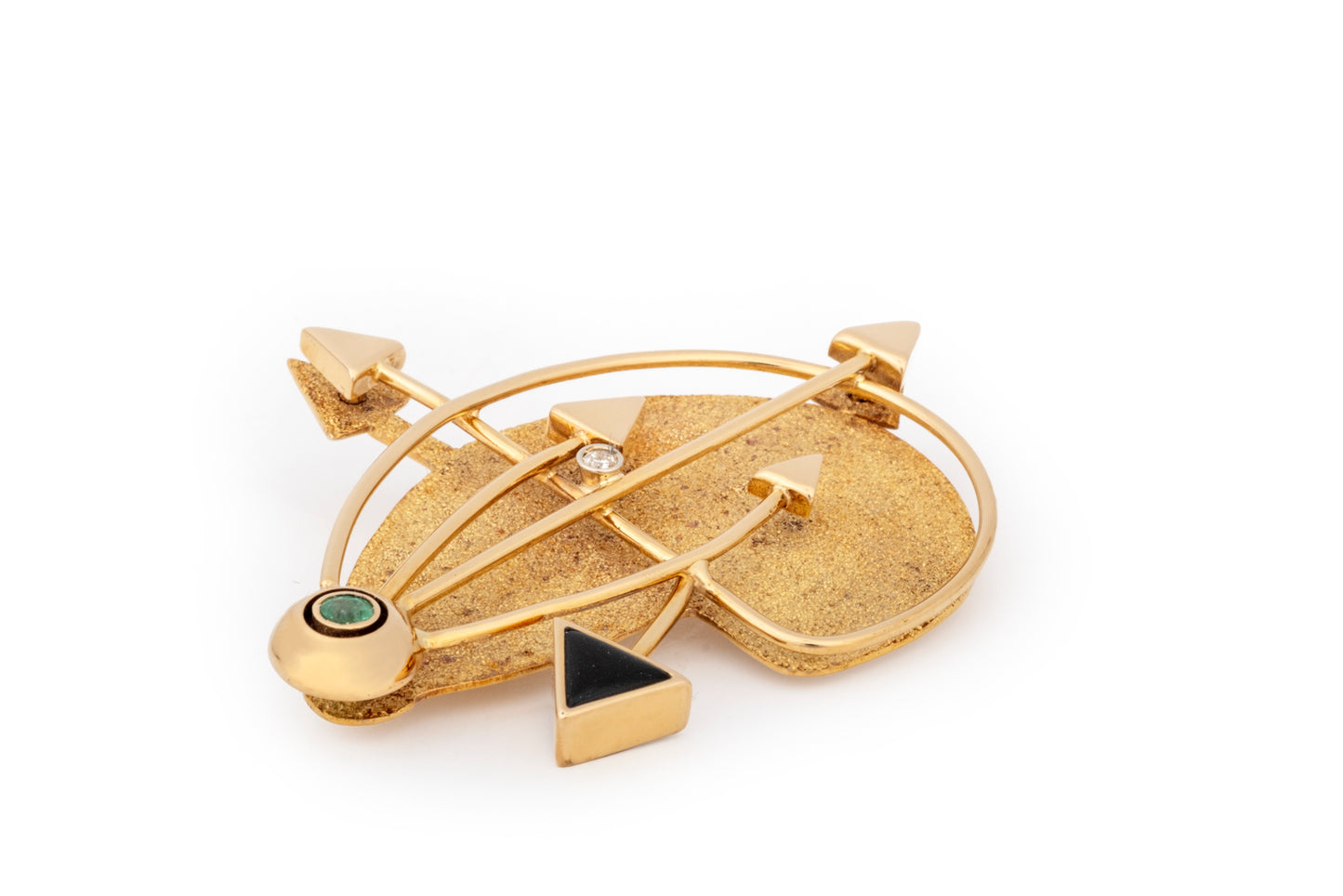 Spilla frecce oro, diamanti, smeraldo e onice