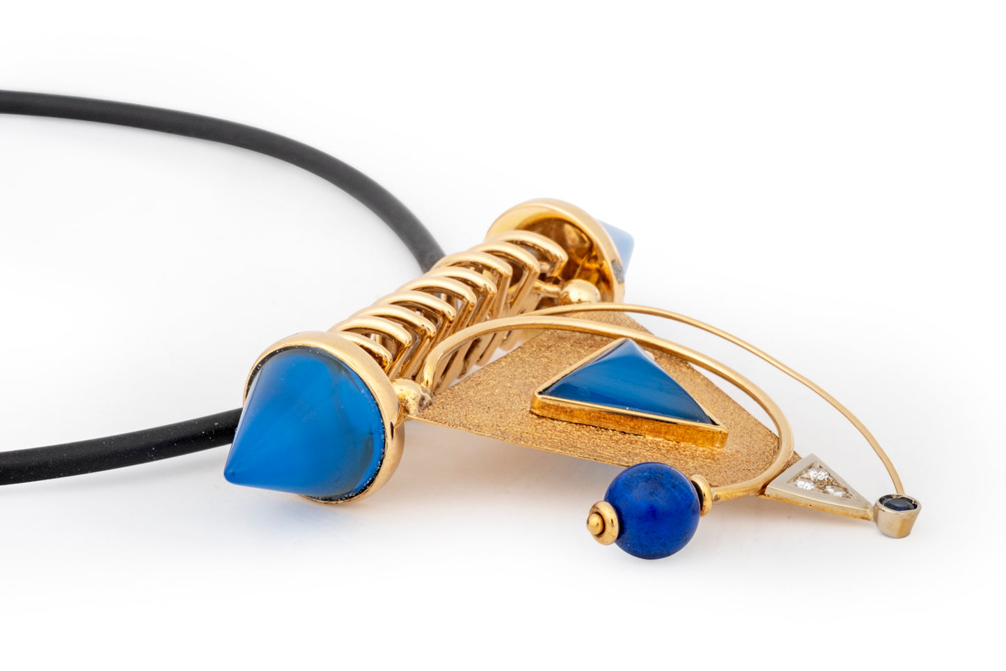 Ciondolo triangolo, diamanti, lapislazzuli e agata blu
