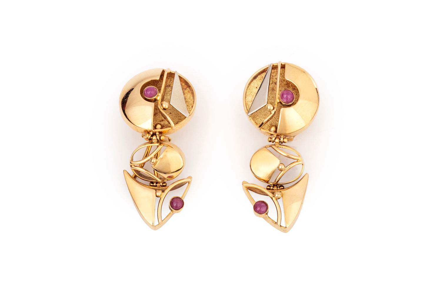 Yellow gold drop earrings with cabochon rubies