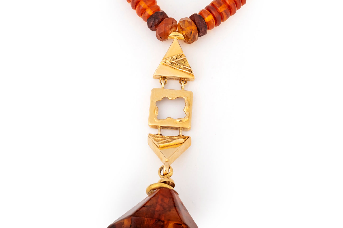Amber necklace with amber and yellow gold center piece
